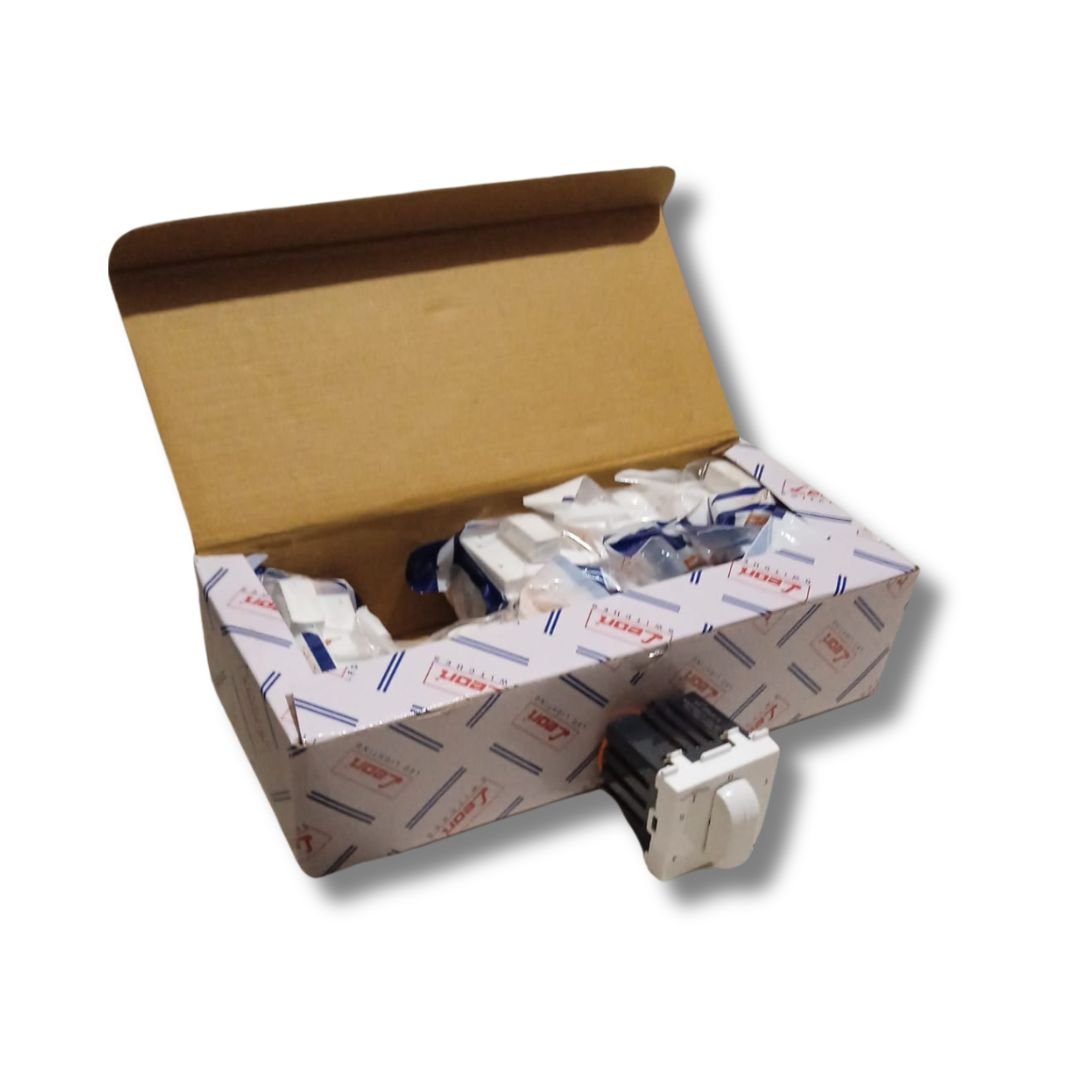 Leon_Brand_2_Module_Step_Type_Regulator_SDM-2_Open_Box_Front