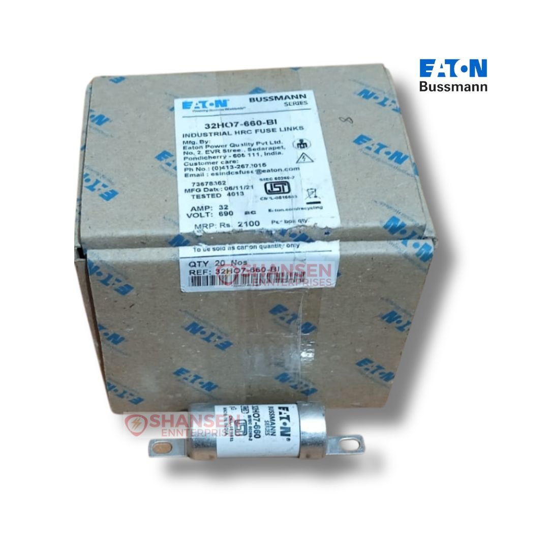 Brand_Bussmann_Series_32H07-660_British_Standard_IEC_Fuses_box-top_view