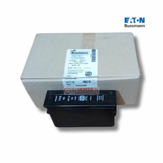 Cooper_Bussmann_HA32_HRC_Fuse_Fittings_in_front_of_the_box