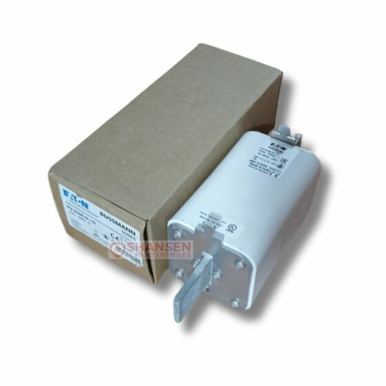 Eaton_Bussmann_Series_Photovoltaic_Fuse_PV-315A-3L-15_with_box_on_the_rightside