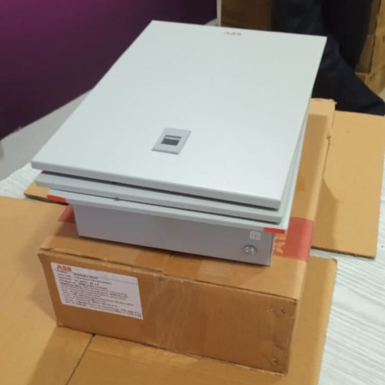 ABB E-SHC M 12 SPN Distribution Board displayed on its packaging box
